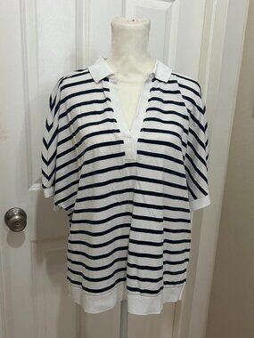 Tommy Hilfiger Short-sleeved V-neck Collarded Top - L